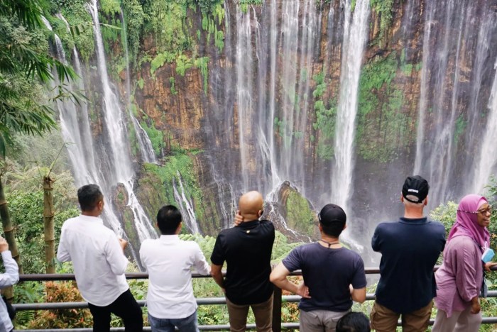 Lumajang terjun tumpak sewu jawa timur wisata berkeliling lokasi rute tersembunyi surga tertinggi kabupaten republika instagramable takjub keindahan niagara terpesona Peluang bisnis di Pronojiwo Kab. Lumajang, Jawa Timur