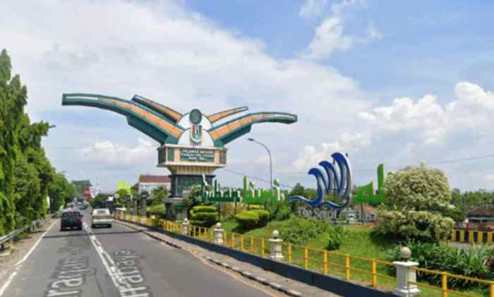 Tuban timur agung masjid keindahan menilik negeri malam bak Peluang Usaha di Plumpang Kab. Tuban, Jawa Timur